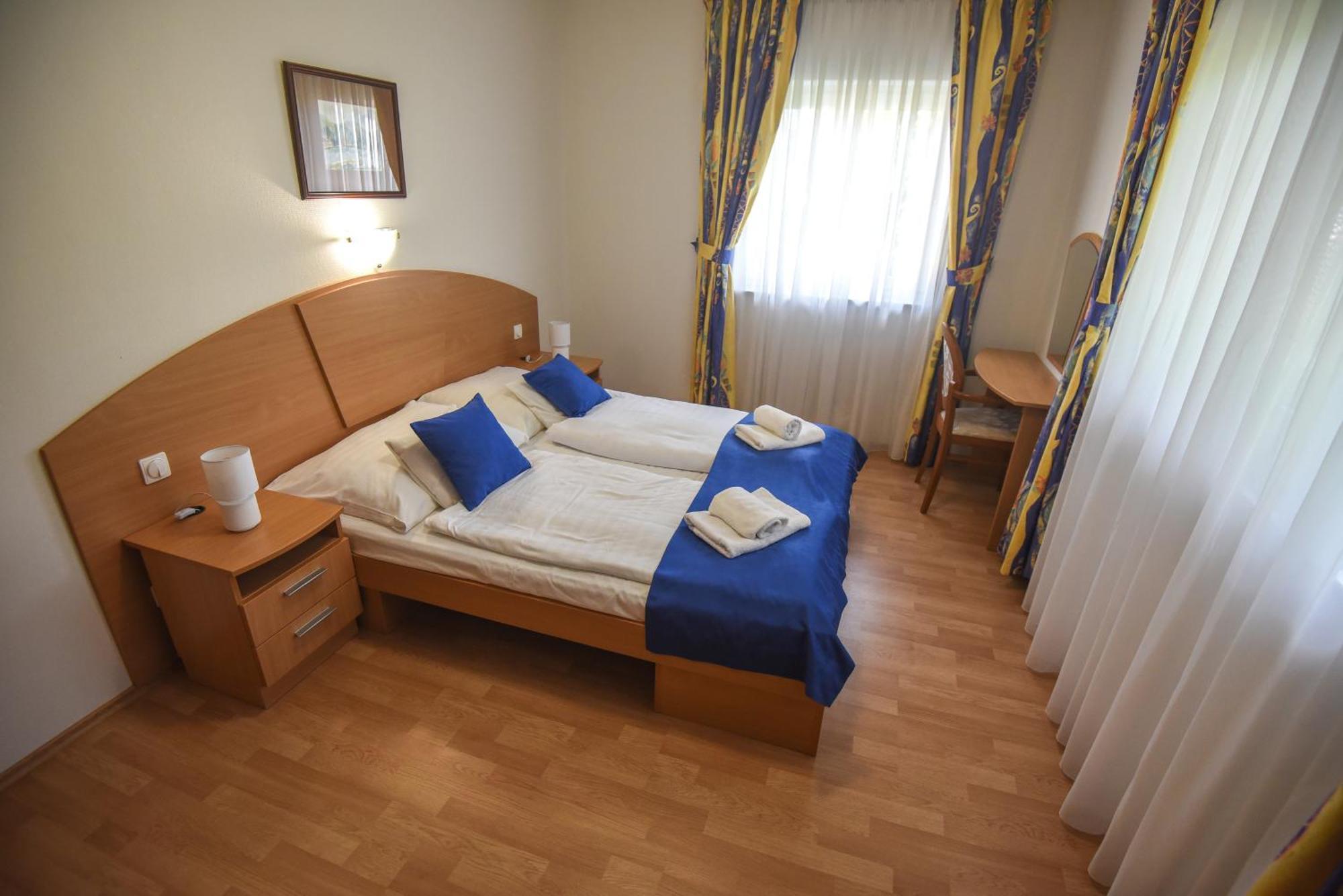 Amore Apartmanhaz Siófok Exterior foto