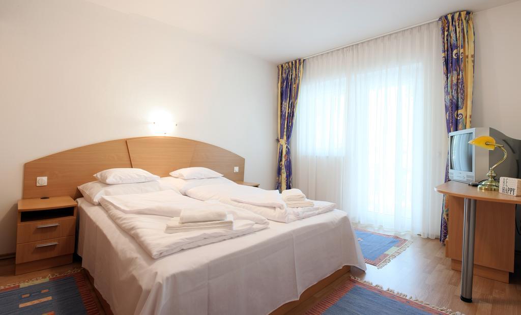 Amore Apartmanhaz Siófok Exterior foto
